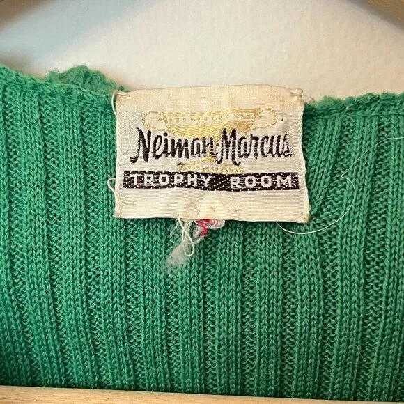 Neiman Marcus Trophy Room Ruffle Sweater - Size S/M - VINTAGE & RARE - Picture 5 of 7